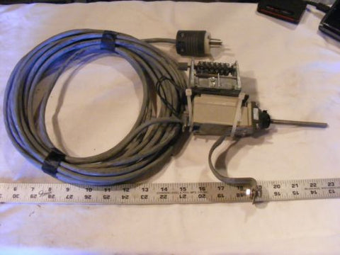 Omron D4A-0016 Limit Switch Oper. Head w/D4A-1000N 100V Counter
